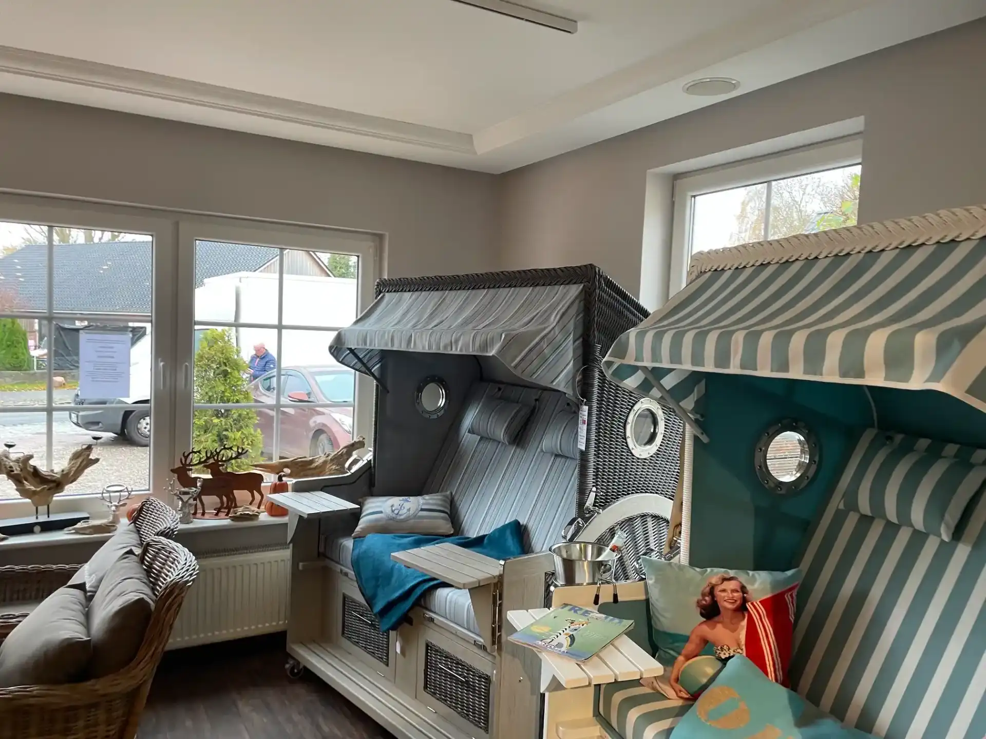 Premium BelGarden Strandkörbe im hellen Showroom in Hemmelsdorf